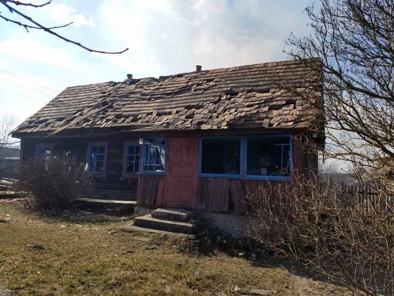 Ворожа авіація знищила декілька будинків на Житомирщині, - ДСНС 01