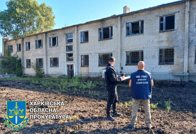 Наслідки обстрілу Куп’янського району Харківщини: Ракета впала на територію навчального закладу 03