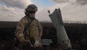 Бойцы 3-й ОШБр обезвреживают неразорвавшиеся КАБы. ВИДЕО