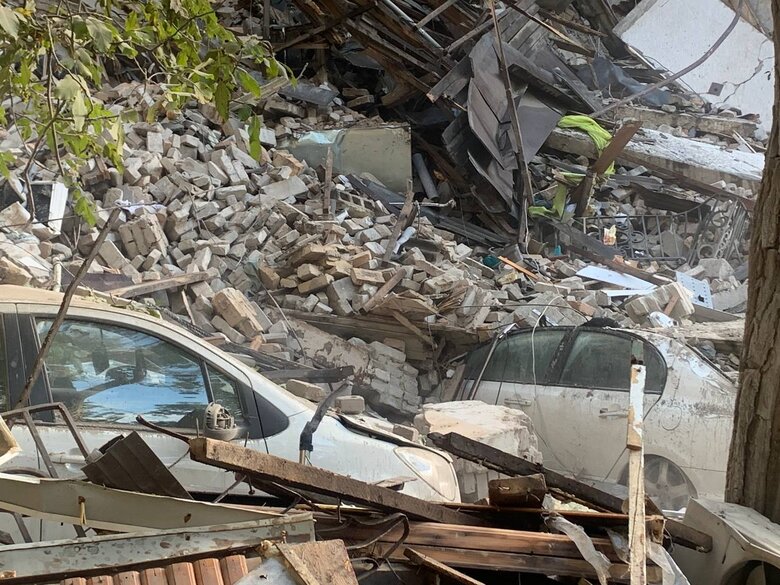 Наслідки ударів по Запоріжжю: 7 ракет влучили у багатоповерхівки, зруйновано цілі під’їзди (оновлено) 16