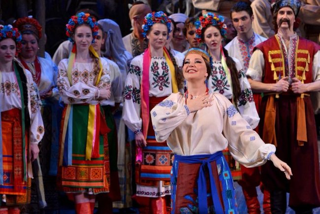 Марія Максакова дебютувала в Національному академічному театрі опери та балету України 01