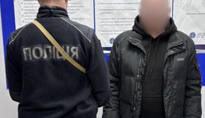 48-річний чоловік змушував малолітніх дітей брати участь у створенні порнографії