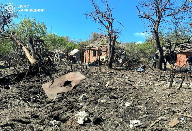 The Russians dropped KABs on the village of Tsapivka