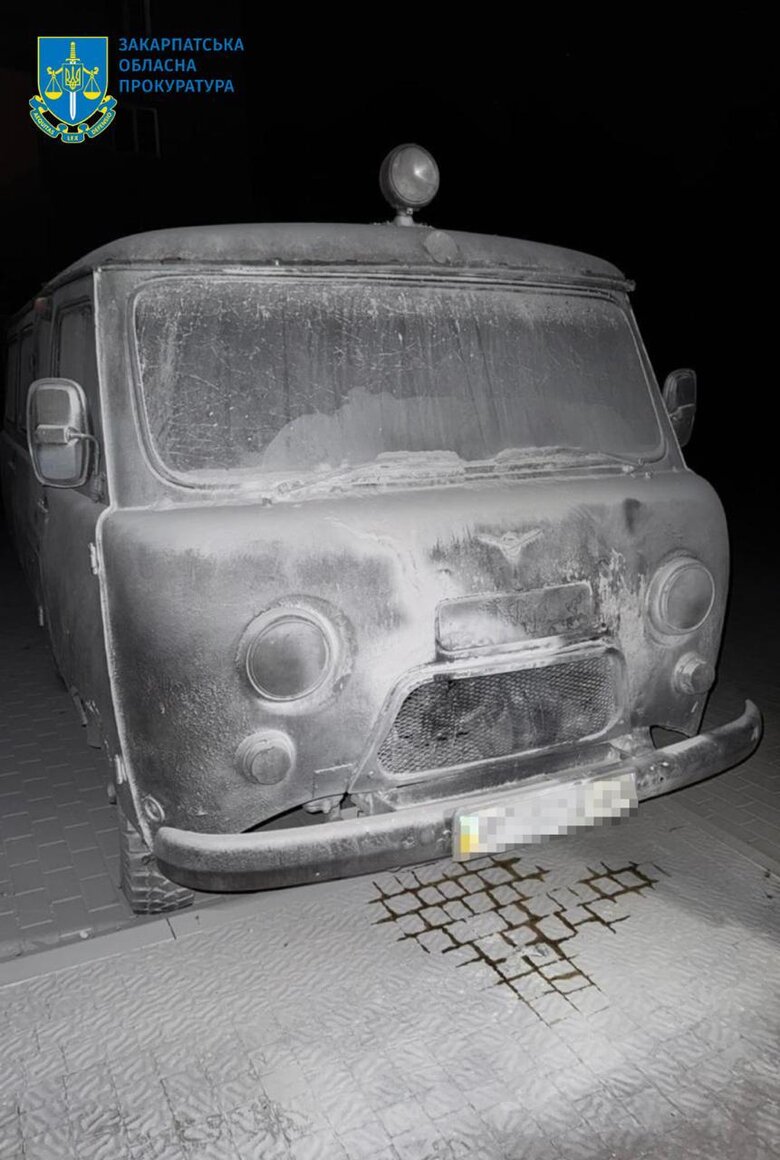 В Ужгороде мужчину приговорили к 5 годам за поджоги военных авто