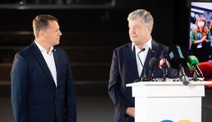"ЕС" официально выдвинула кандидатом в депутаты Романа Сущенко, - Порошенко