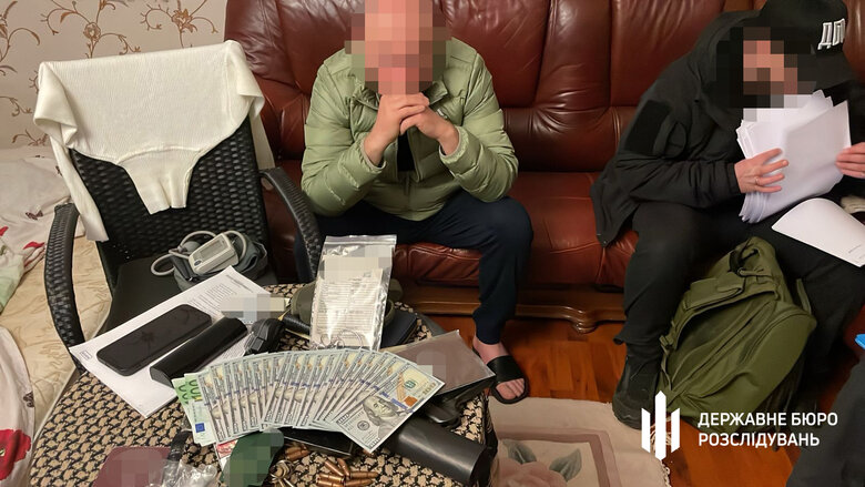 Військові посадовці нараховували фіктивні бойові