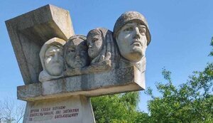 Residents of two villages in Prykarpattia refuse to dismantle Soviet monuments. PHOTO