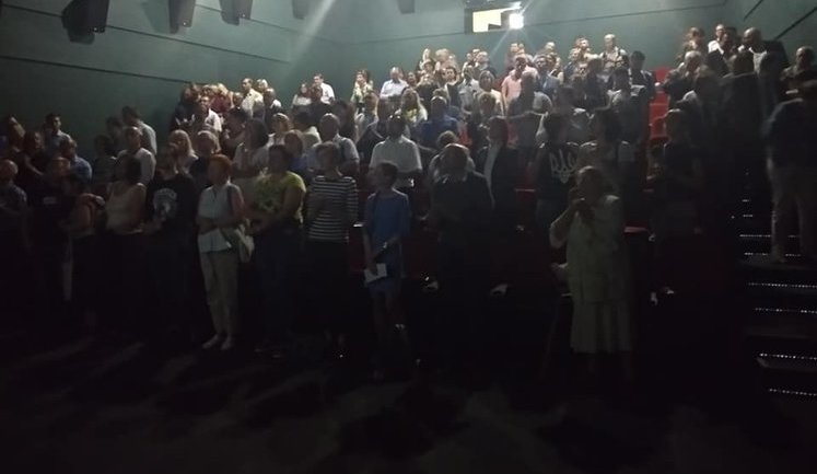 Показ "Кіборгів" у Мінську відбувся з аншлагом: після закінчення сеансу глядачі аплодували стоячи, - посольство України в Білорусі. ФОТОрепортаж