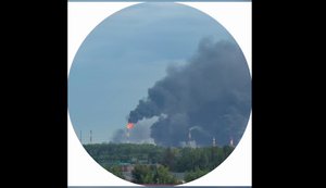 Поражены патрульный корабль и танкер теневого флота РФ в Геленджике, - Зеленский. ВИДЕО