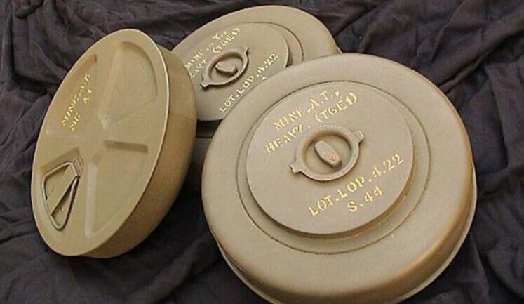 Польша официально выходит из Оттавской конвенции о запрете мин, - АР