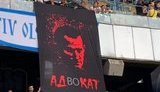 Банер із Медведчуком і виділеними словами "ад" і "кат" вивісили вболівальники "Динамо" під час матчу з "Десною". ФОТО