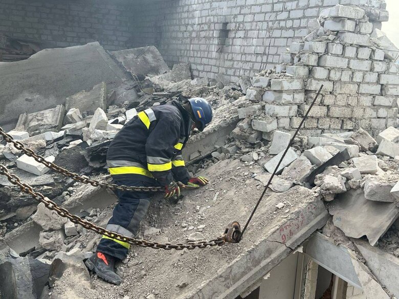 Шахед влучив у багатоповерхівку в Дніпрі