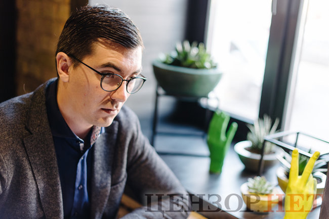Нардеп від Слуги народу Андрій Мотовиловець: Найголовніше - вбити цю схему з майданчиками політично, бо вона політично народжена 02