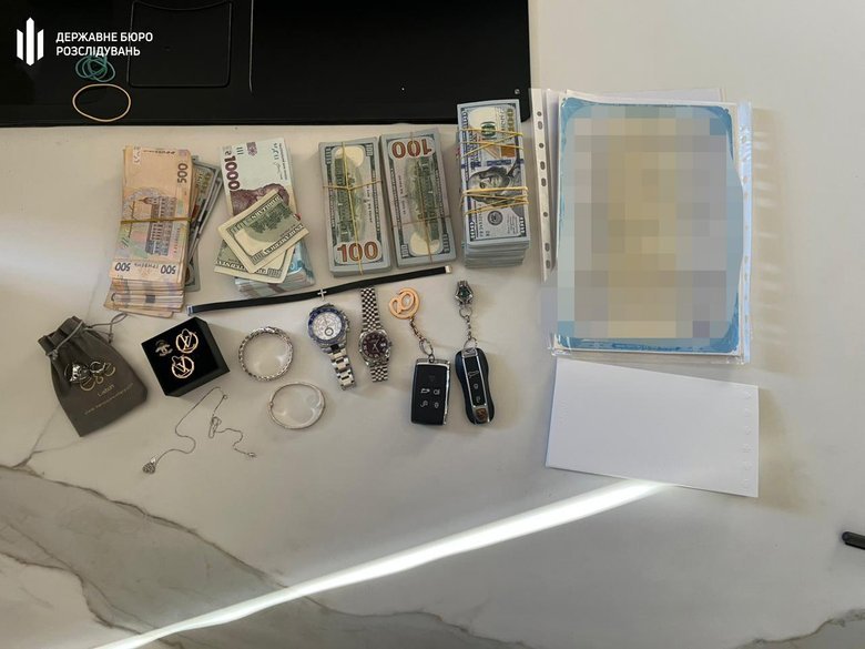 Кіберзлочинна група: на Закарпатті затримано співучасника