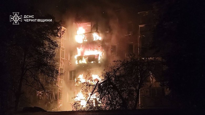 Росіяни масовано атакували Ніжин ударними безпілотниками.