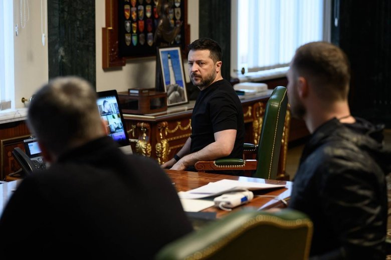 Массированный удар по Киеву: Зеленский заслушал доклады