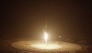 Historic event: Falcon 9 reusable rocket back to Earth. VIDEO+PHOTOS