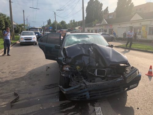 Кривава ДТП у Черкасах: дружину і сина втратив співробітник поліції, особу ймовірного винуватця встановлено 02