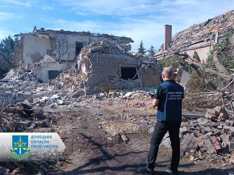 Наслідки обстрілу села Ріг Покровськ