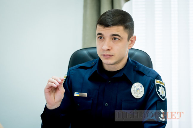 Начальник Департаменту міграційної поліції Нацполіції Сергій Пантелєєв: Канал був створений через ситуацію з ковідом. Люди добу пливли без їжі й води в контейнерах 02