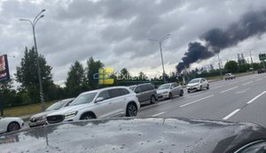 Уражено установку переробки нафти на Московському НПЗ, пункти управління та склади ворога. У Рибінську досі вирує пожежа, - Генштаб