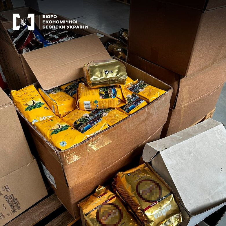 БЕБ знайшло підпільний цех з виробництва фальсифікованої кави