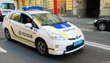 Поліціянт у Києві вилаяв чоловіка із бронюванням та заштовхав його до авто ТЦК: розпочато службове розслідування. ВIДЕО