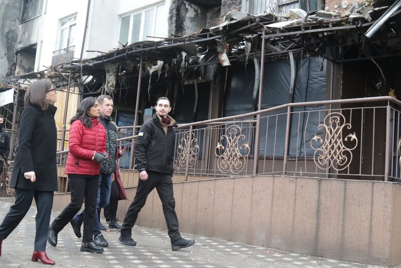 Canadian Defense Minister Anand visits Irpin: Russia will answer for its crimes 04 Canadian Defense Minister Anand visits Irpin: Russia will answer for its crimes 04