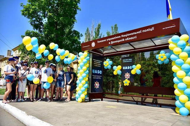 Первая полицейская смарт-остановка появилась в Мариуполе, - Аброськин 03 Первая полицейская смарт-остановка появилась в Мариуполе, - Аброськин 03