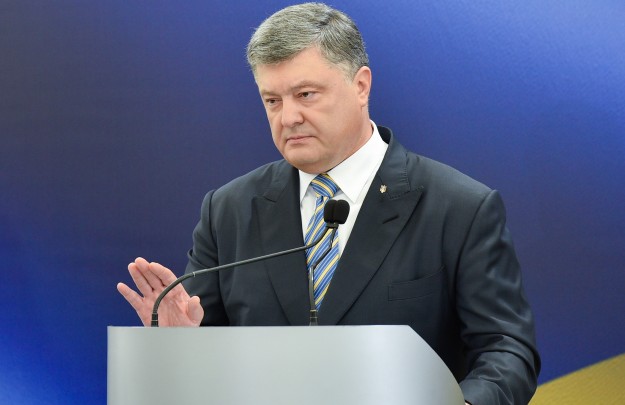 Бій з тінню: нотатки на полях прес-конференції Петра Порошенка 01 Бій з тінню: нотатки на полях прес-конференції Петра Порошенка 01
