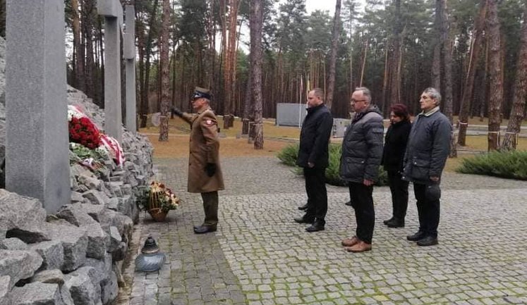 Глава Института нацпамяти Польши Навроцкий прибыл с визитом в Киев и избегает встреч с украинскими коллегами. Это очередной скандал, – историк Зинченко. ФОТОрепортаж