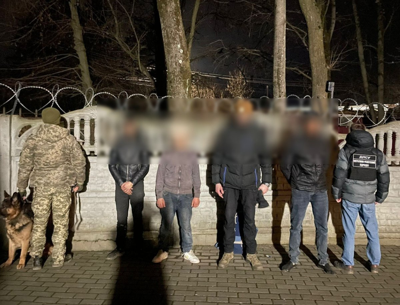 В Закарпатье задержали четырех мужчин