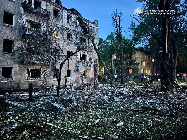Дніпро під ударом РФ: дев’ятеро поранених, серед постраждалих дитина