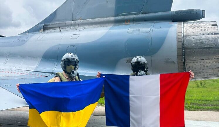 Mirage 2000 fighter jets conduct demonstration flight over Black Sea. PHOTOS