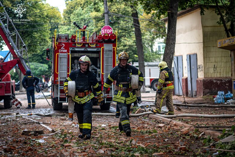 Наслідки атаки дронами на Суми: є значні руйнування у середмісті 05
