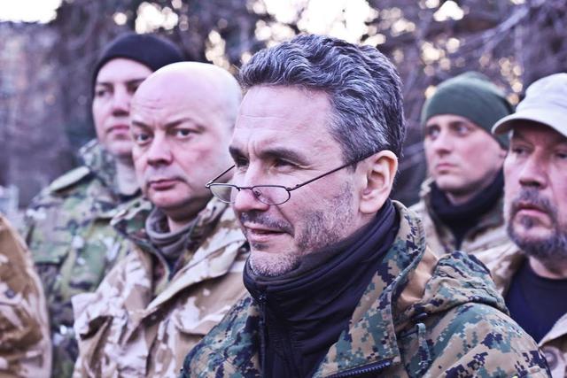 волонтер