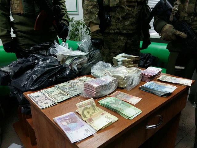 деньги валюта