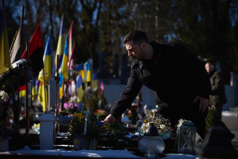 Зеленський вшанував полеглих у Львові