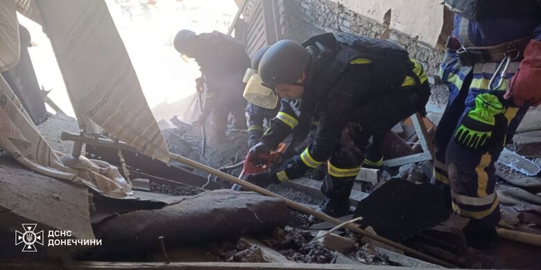 З-під завалів будинку в Краматорську врятовано чоловіка