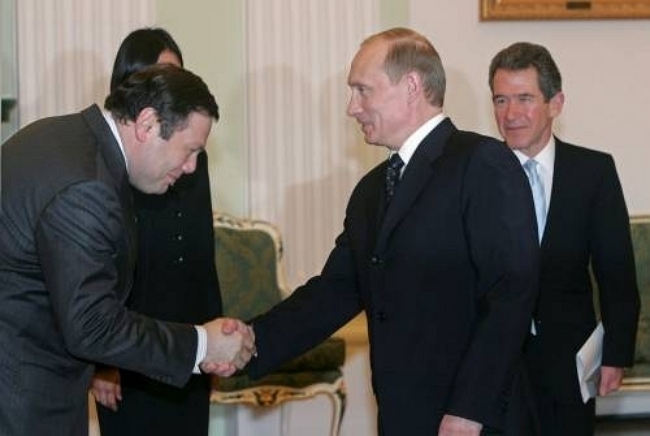 Хороші руські олігархи або як Фрідман і ко рятували російський танковий завод 01