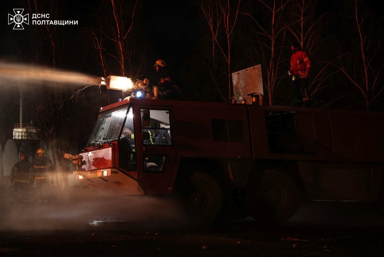 Россияне нанесли удар по промышленному объекту в Полтавской области: возникли пожары