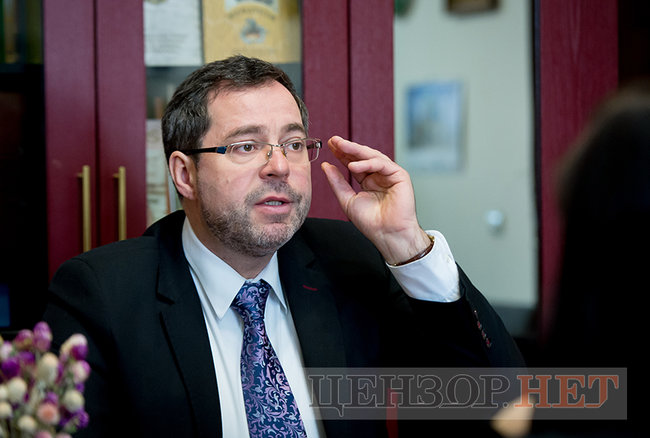 Громади УПЦ МП, які не перереєструються з новою назвою, продовжать існування, але залишаться без найменувань, - голова Департаменту у справах релігій Мінкульту Андрій Юраш 03