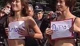 Всеукраинские студенческие протесты закончились женским стриптизом. ВИДЕО.