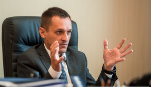 Судья с подозрением в получении взятки рассматривает дела о взятках. Это особенность судебной системы Украины, - и.о. главы САП Грищук