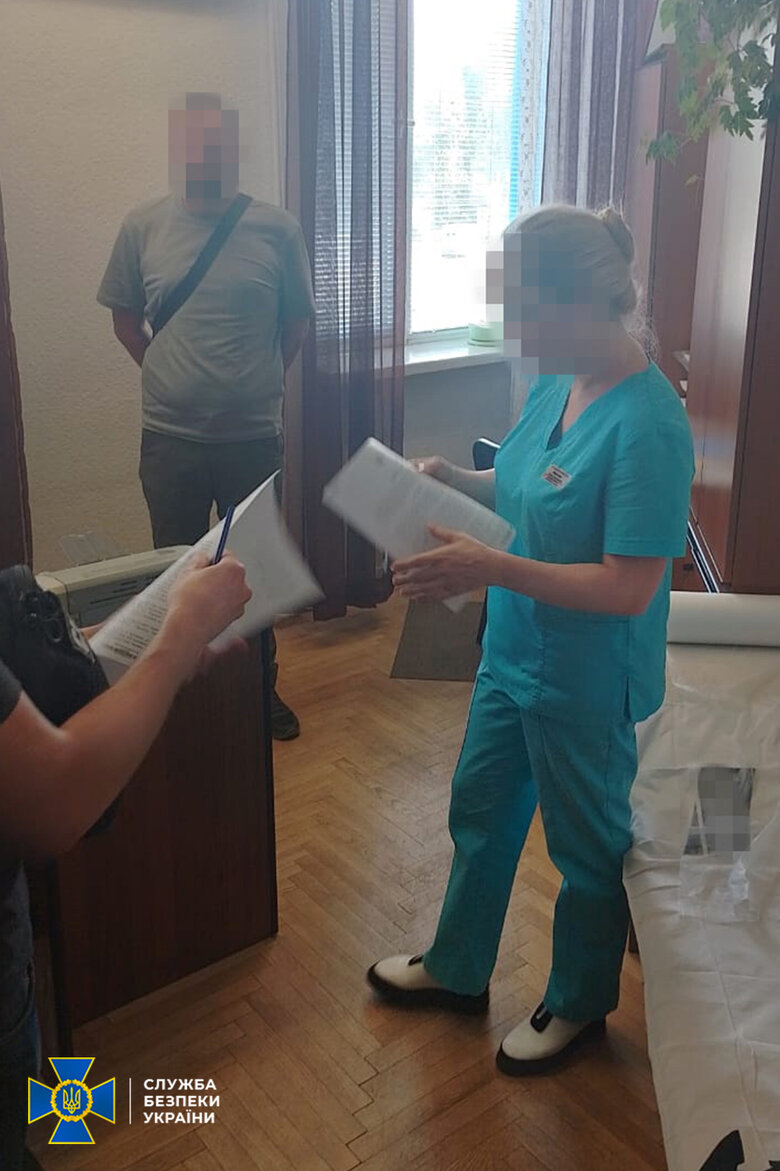 $11 тис. за уникнення призову: СБУ викрила столичних лікарів та працівників ТЦК на хабарях від ухилянтів 03