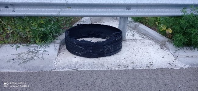 Маршрутка з пасажирами перекинулася на Луганщині: постраждали 9 осіб 04 Маршрутка з пасажирами перекинулася на Луганщині: постраждали 9 осіб 04