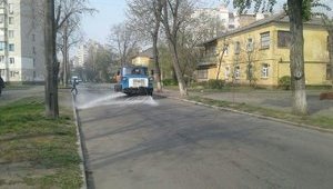 Вулиці митимуть у посиленому режимі до нормалізації якості повітря в столиці, - "Київавтодор"