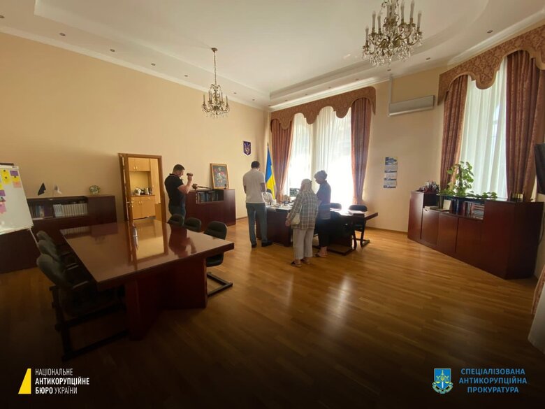 Голову Державної судової адміністрації Сальнікова викрито на підбурюванні до надання хабарів суддям Верховного Суду, - НАБУ 04