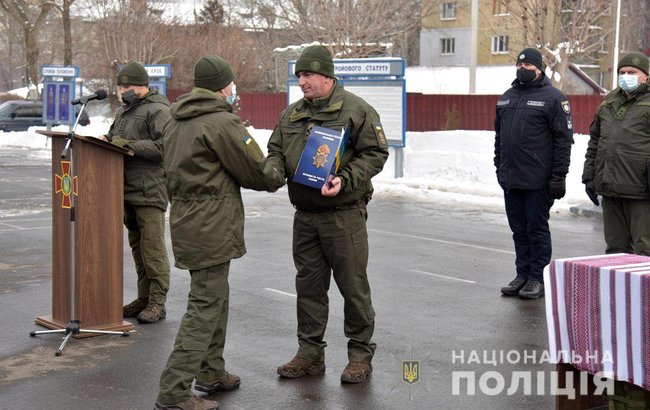 Нацгвардійці, які виконують завдання в ООС, отримали нові службові автомобілі 03