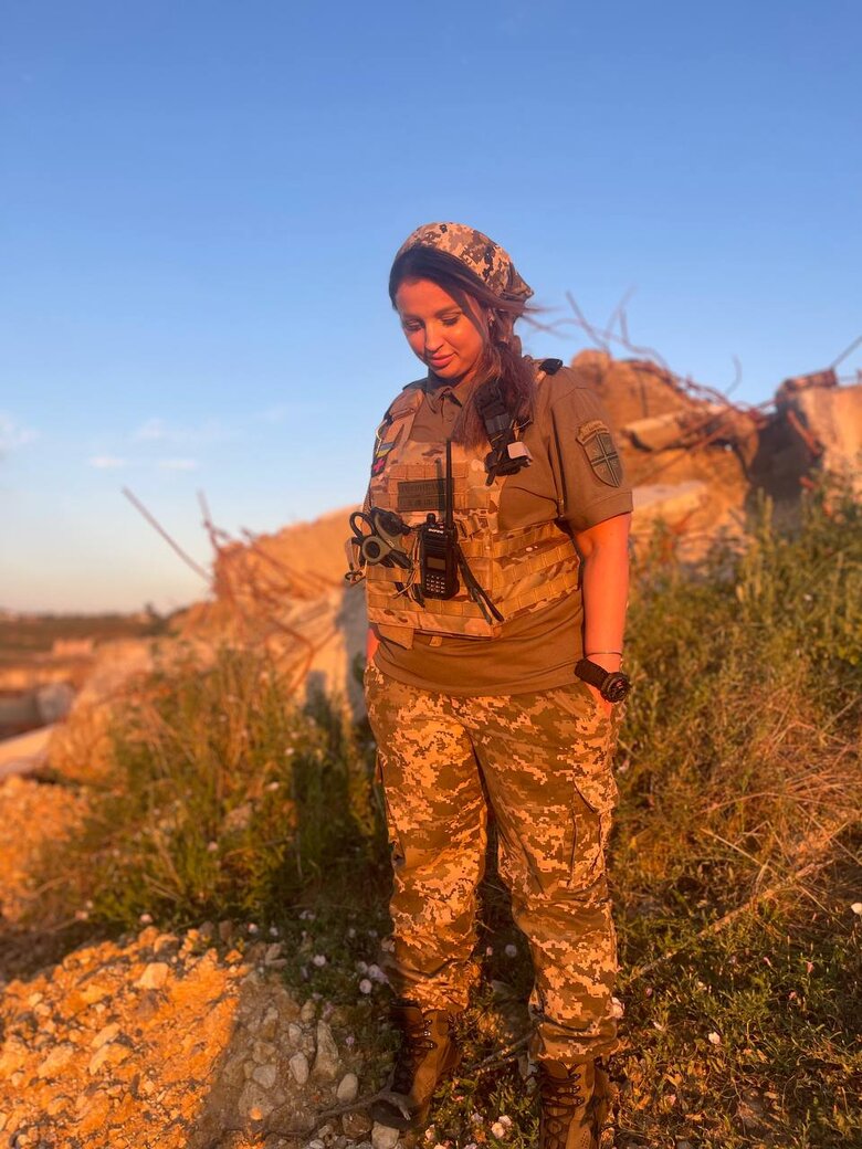 Військова капеланка Катерина Семенюк: Одна жінка з Ізюму розповідала, що було під час окупації, і казала: Я не вірю, що таке може зробити навіть маніяк. Це робили самі демони 03